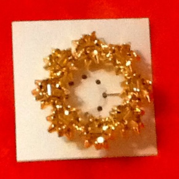 NWT Gift Bows Wreath Brooche - Picture 1 of 2